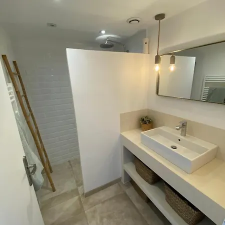St Tropez-ramatuelle Vue Mer Apartment *